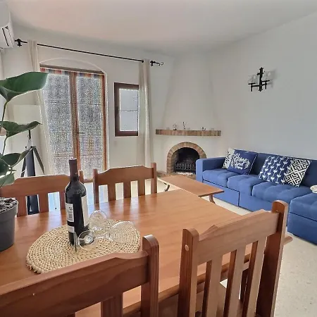 Community Pool House And Sea View *