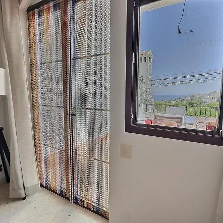 아파트 Community Pool House And Sea View 네르하