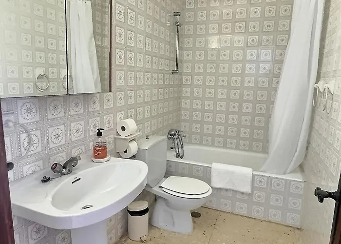 Community Pool House And Sea View شقة *