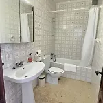 Community Pool House And Sea View Apartament *